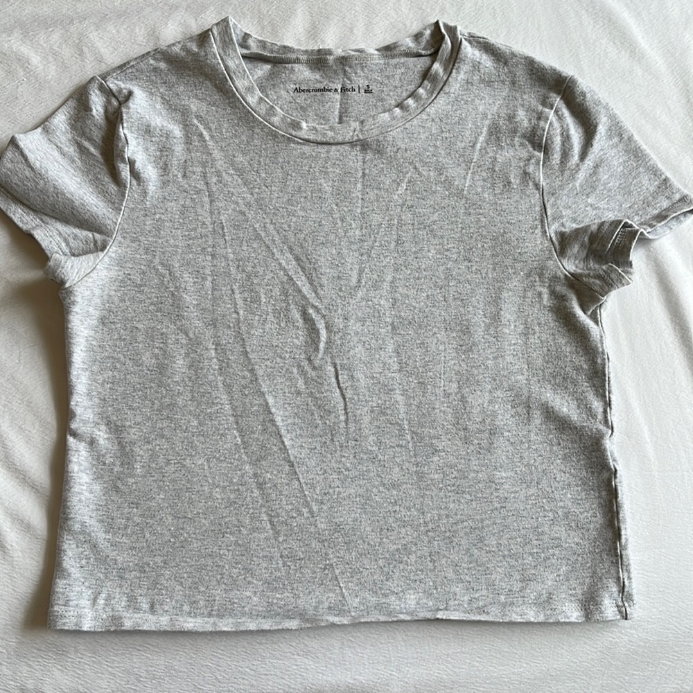 Women’s size S fitted cropped tee
